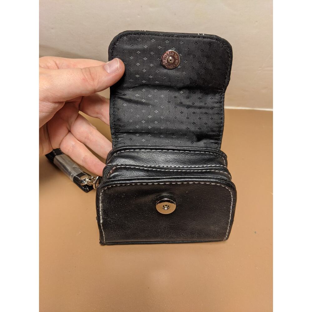 Targus Digital Camera Bag Black Faux Leather NWOT Magnet and Zipper Secure